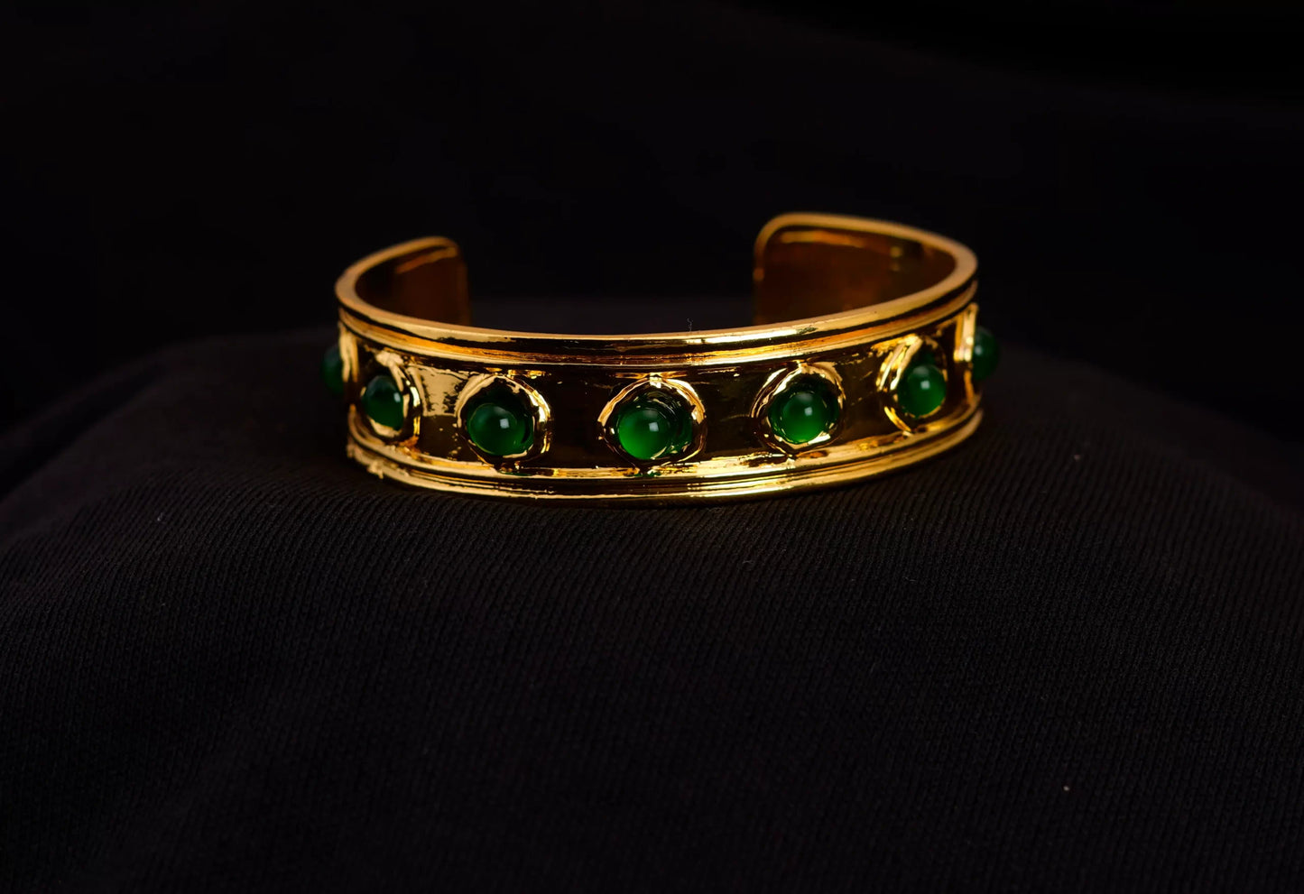 Smara Green Wide Textured Bracelet