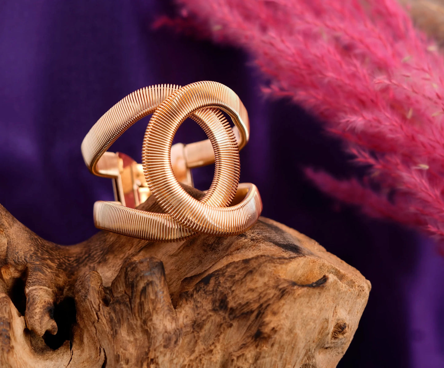 Smara Gold Cross Bracelet