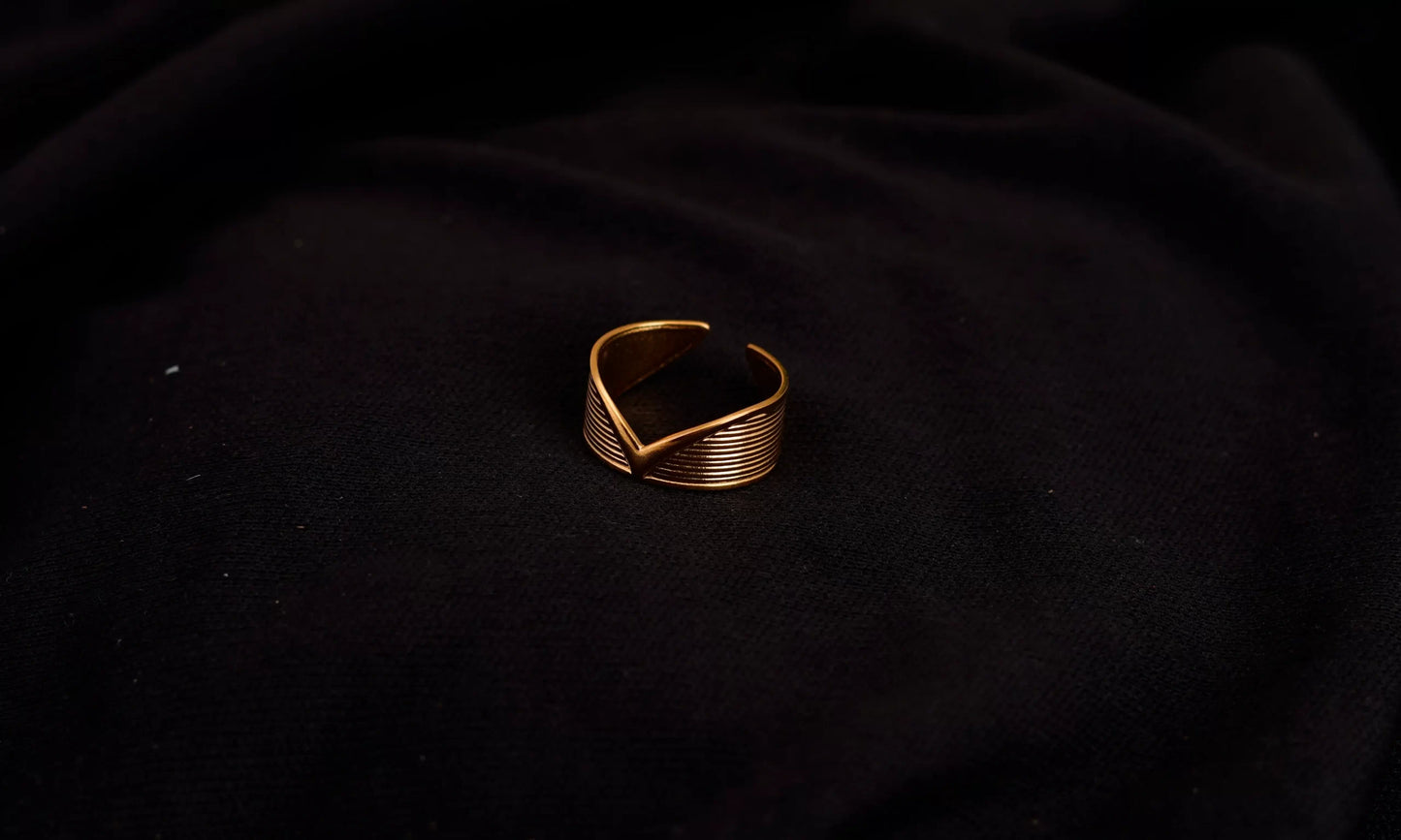 Smara Crown Open Ring