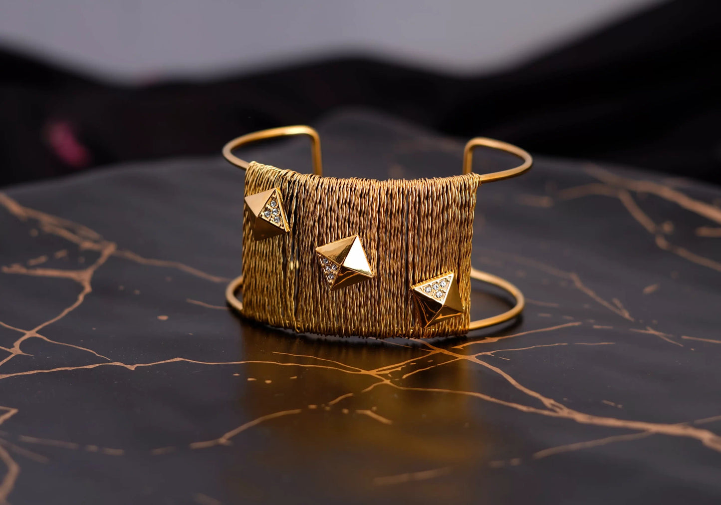 Smara Wired Broad Stone Studed Bracelet