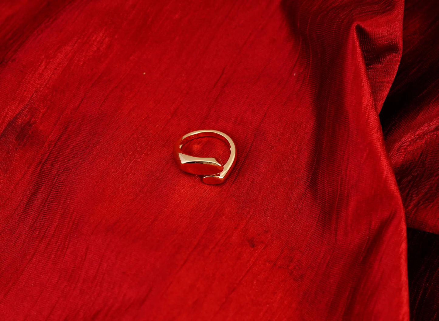 Smara Gold Geometric Ring
