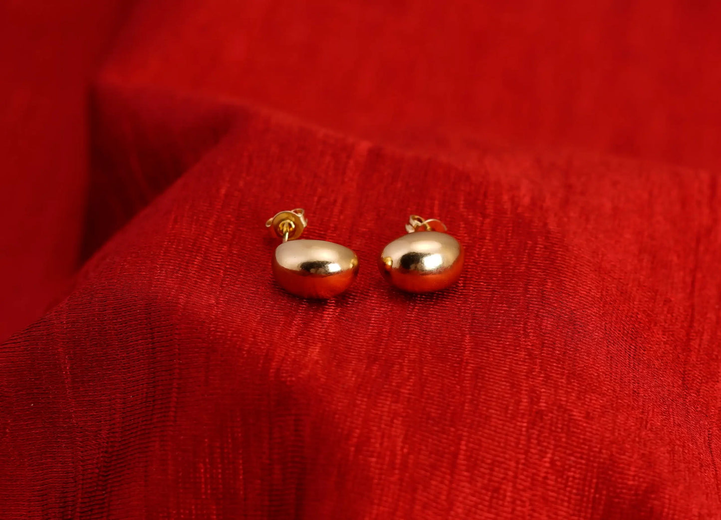 Smara Gold Oval Earrings