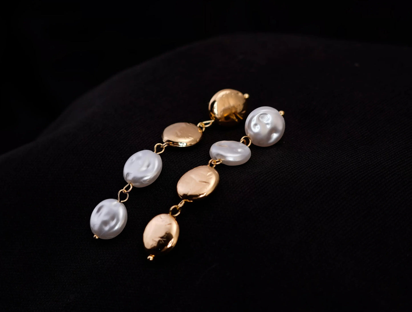 Smara Round Pearl Patchwork Earrings