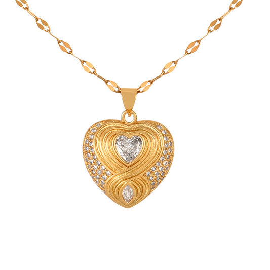 Smara Zirconium Love Pendant Necklace