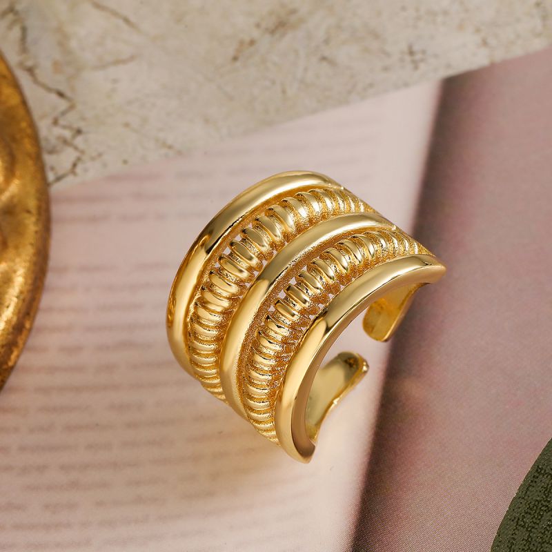 Smara Antique Gold Geometric Open Ring