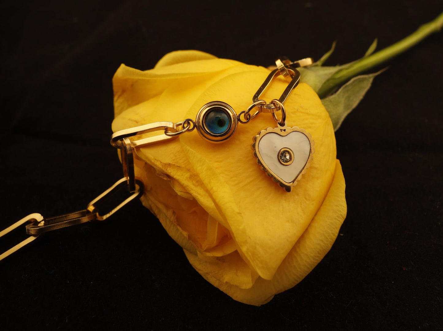 Smara Mother of Pearl Heart Bracelet