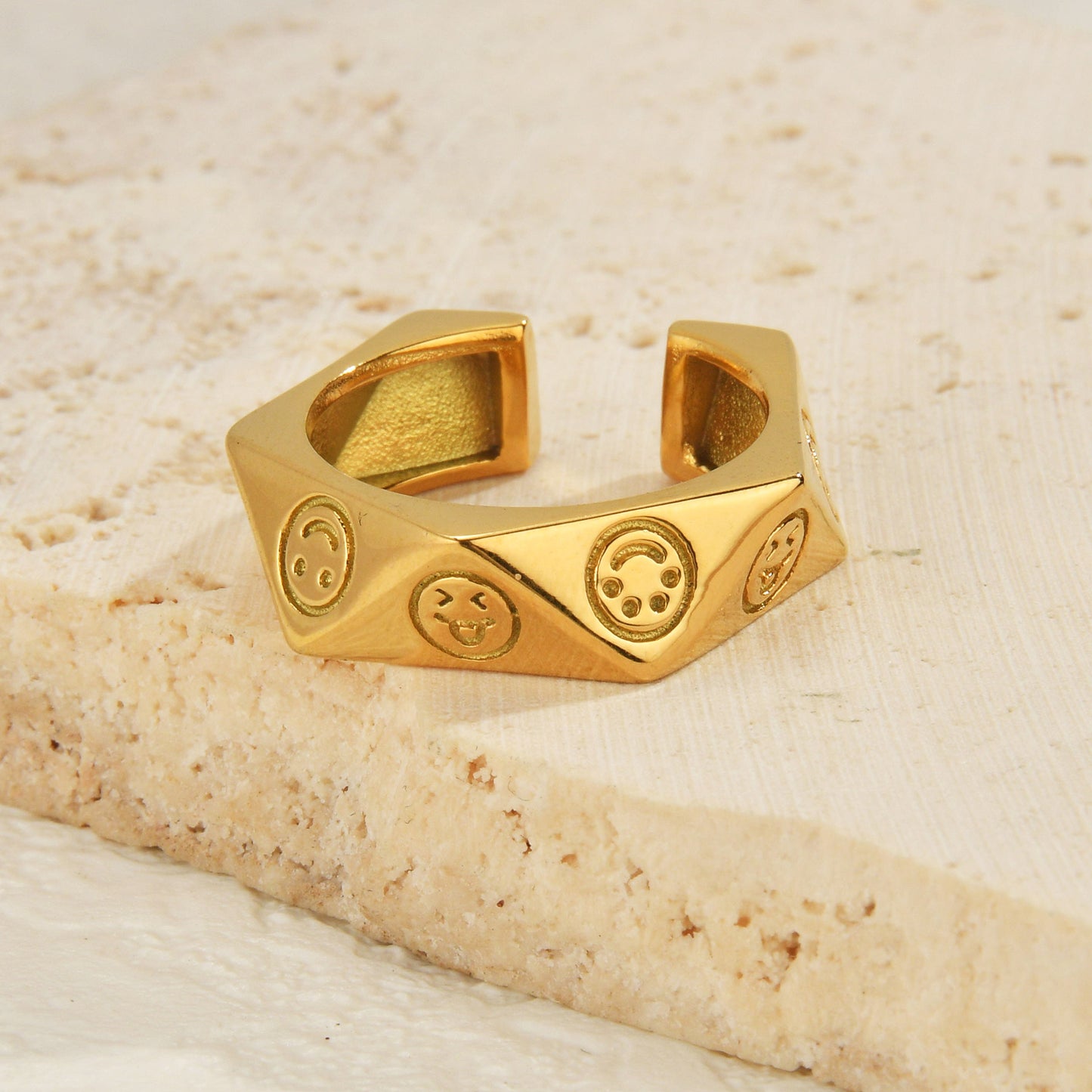 Smara Smiley Open Ring