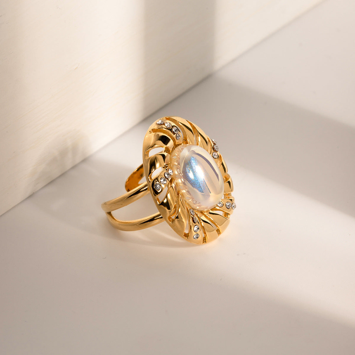 Smara Pearl and Diamond Oval Ring