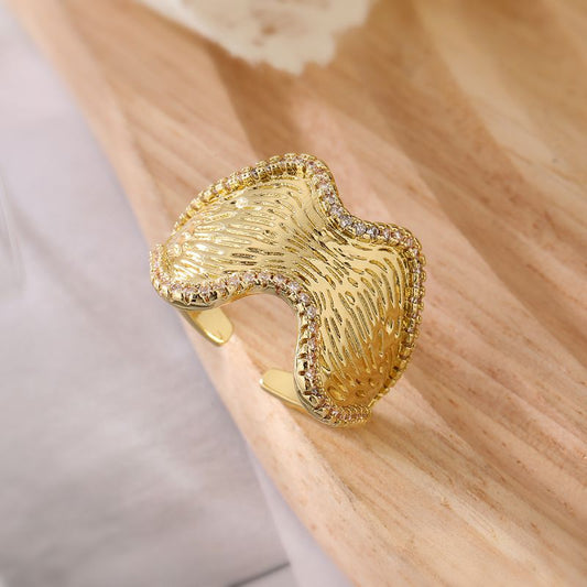 Smara Crinkly Ring