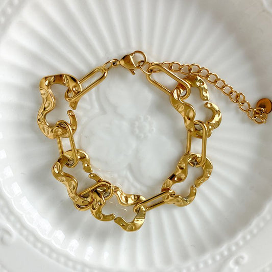 Smara Geometric Pleated Chain Bracelet