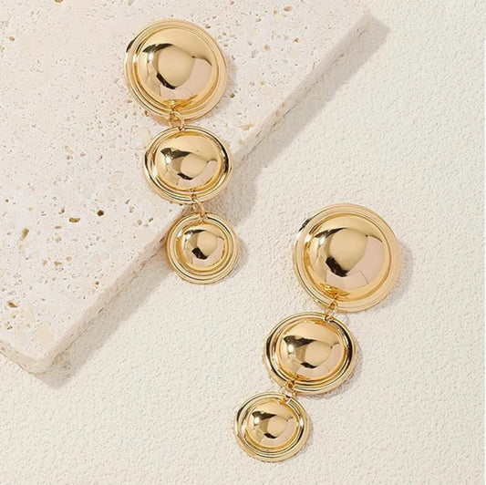 Smara Exagerated Round Earrings