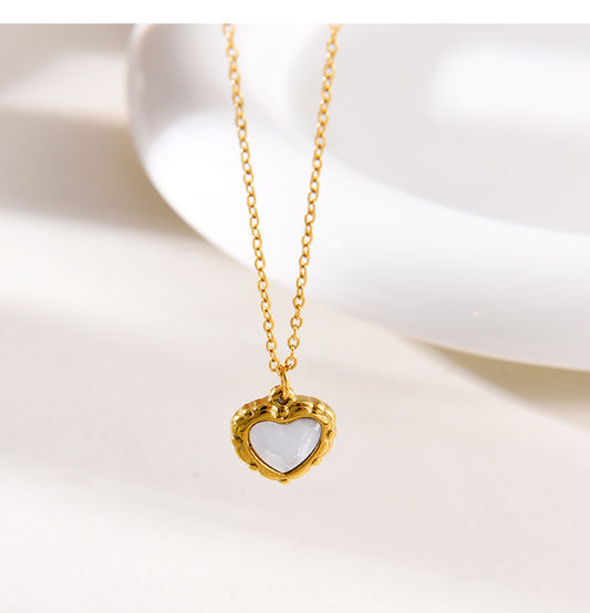 Smara Shell Heart Necklace