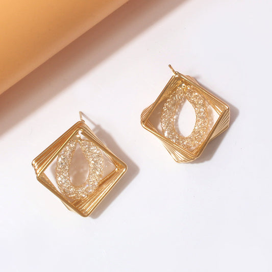Smara Wire Hollow Zircon Earrings
