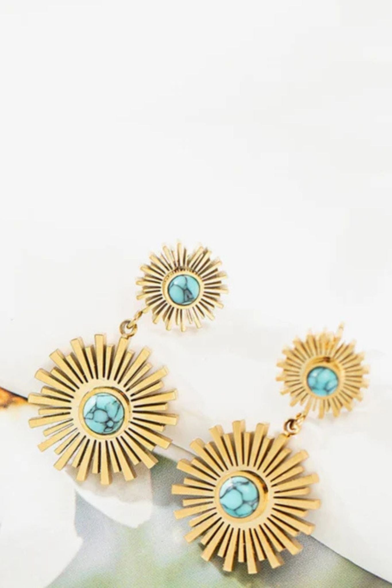 Smara Dazzling Sunburst Turquoise Earrings